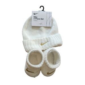 Nike Baby 2 Piece Sweater Knit Beanie + Booties Ivory Gold 0-6 Months New